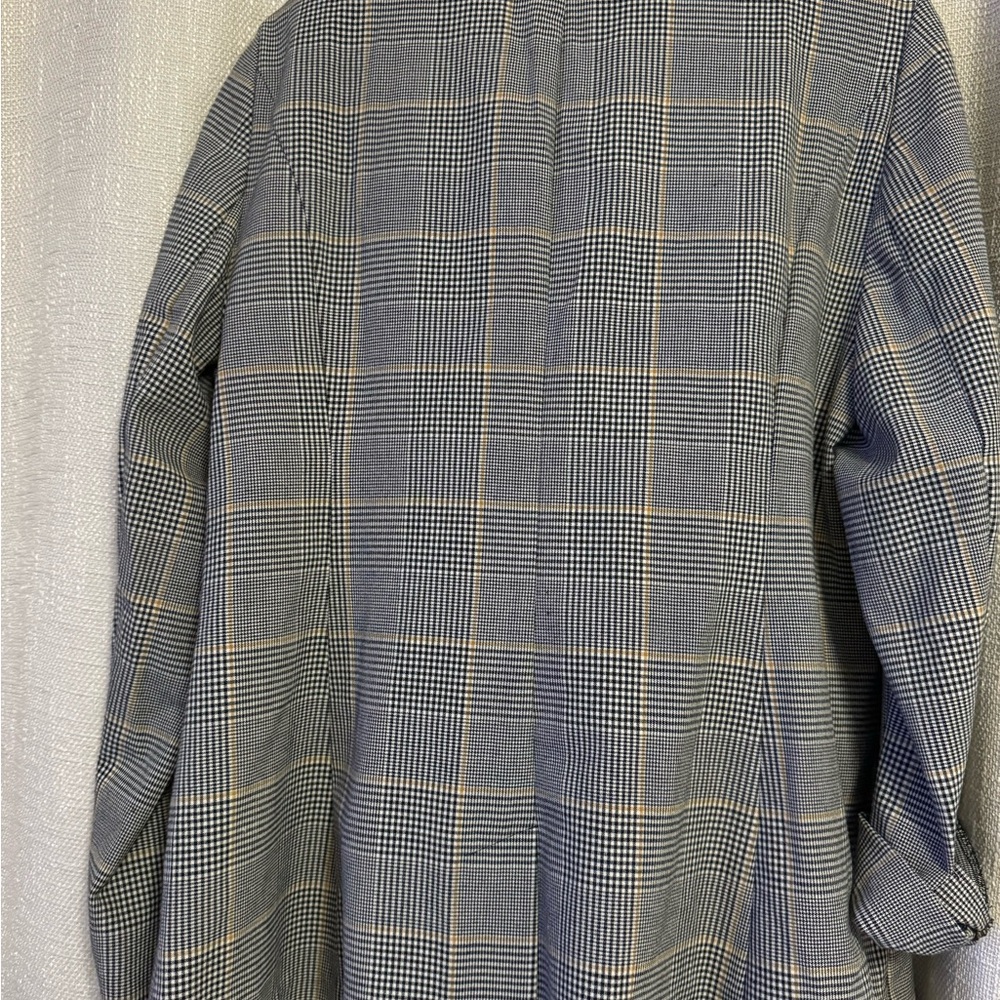 🔥2/$25 Lane Bryant Gray Checkered Woman’s Blazer - Picture 3 of 3